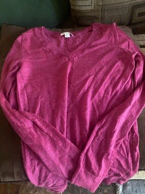 GAP Magenta Crewneck Wool Sweater